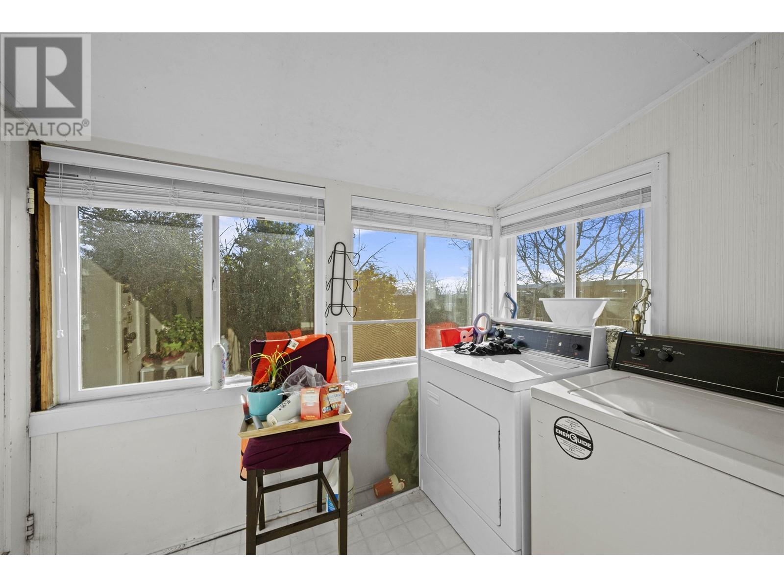 2238 Edinburgh Street, New Westminster, British Columbia  V3M 2Y1 - Photo 11 - R2960381