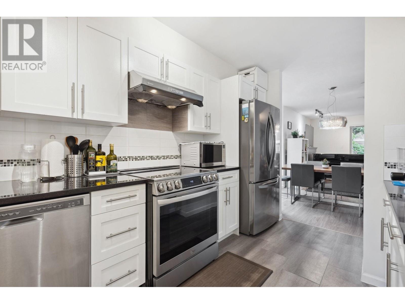 301 568 Rochester Avenue, Coquitlam, British Columbia  V3K 0C3 - Photo 6 - R2955320