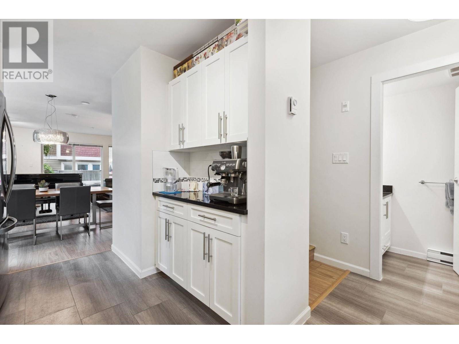 301 568 Rochester Avenue, Coquitlam, British Columbia  V3K 0C3 - Photo 7 - R2955320