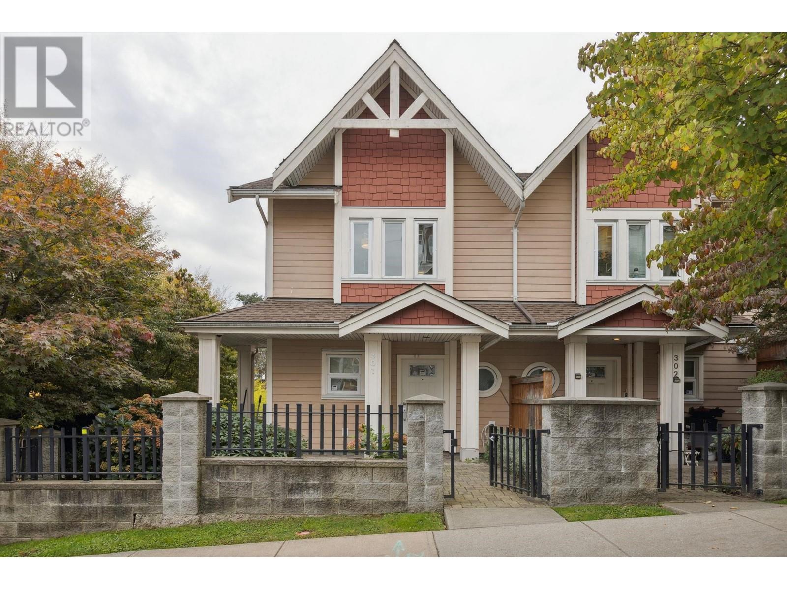 301 568 Rochester Avenue, Coquitlam, British Columbia  V3K 0C3 - Photo 1 - R2955320