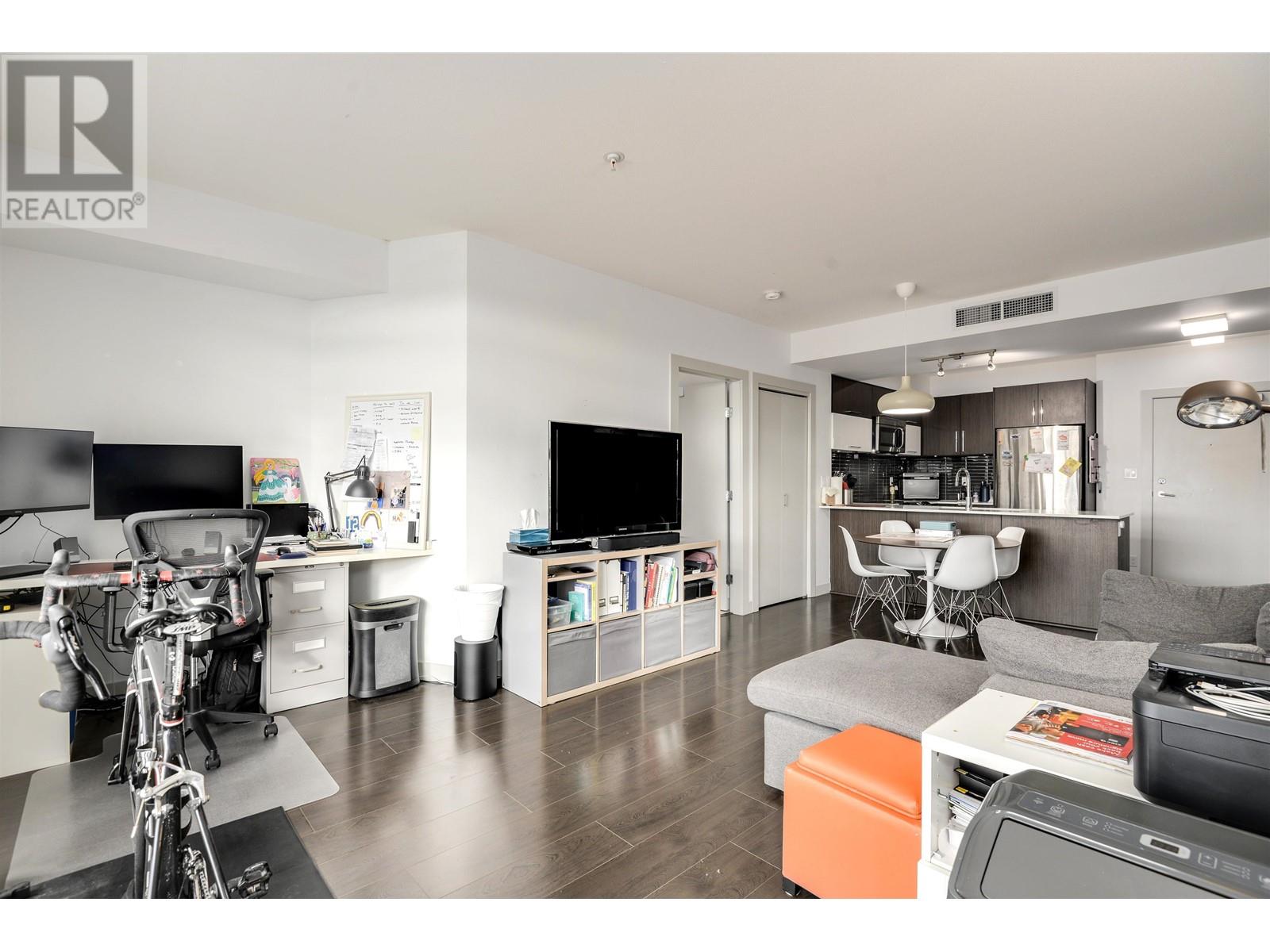 Listing Picture 12 of 29 : 306 10020 DUNOON DRIVE, Richmond / 烈治文 - 魯藝地產 Yvonne Lu Group - MLS Medallion Club Member