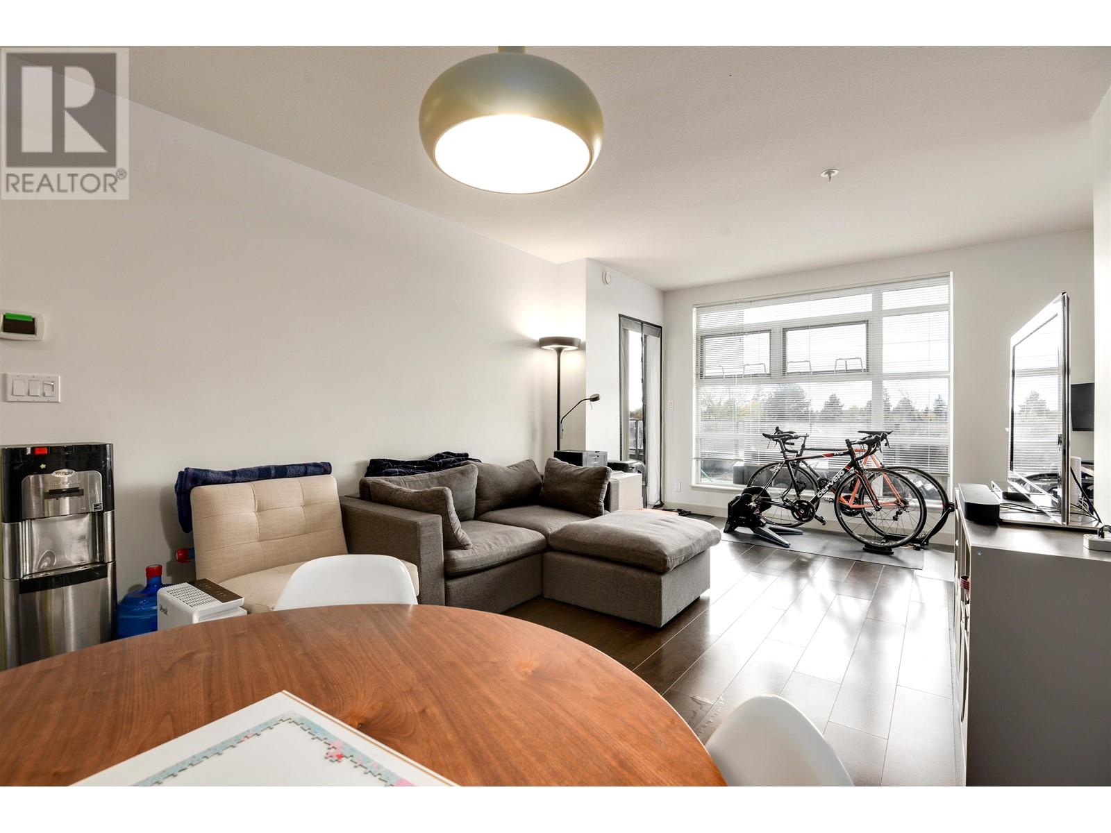 Listing Picture 8 of 29 : 306 10020 DUNOON DRIVE, Richmond / 烈治文 - 魯藝地產 Yvonne Lu Group - MLS Medallion Club Member