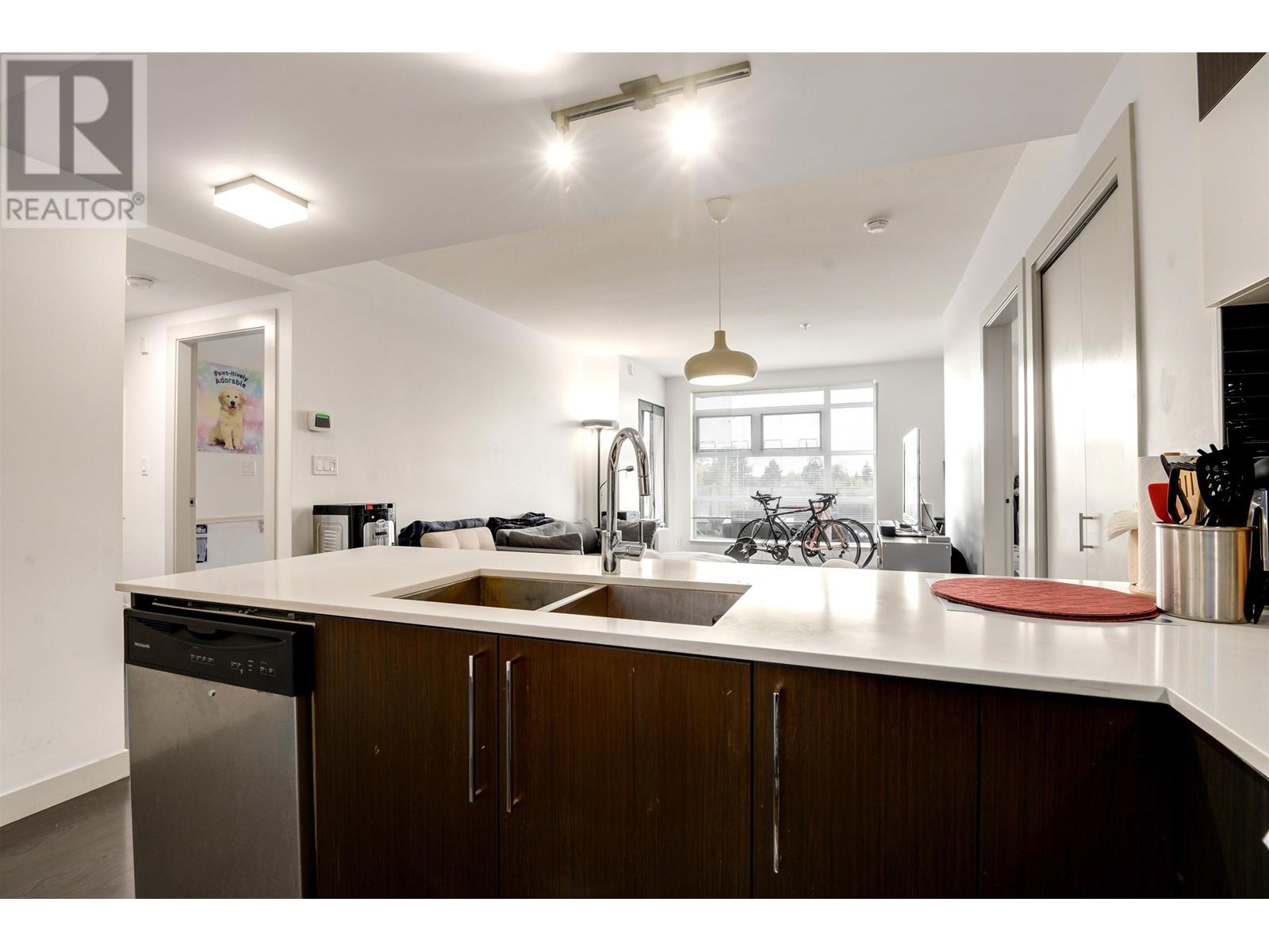 Listing Picture 16 of 29 : 306 10020 DUNOON DRIVE, Richmond / 烈治文 - 魯藝地產 Yvonne Lu Group - MLS Medallion Club Member