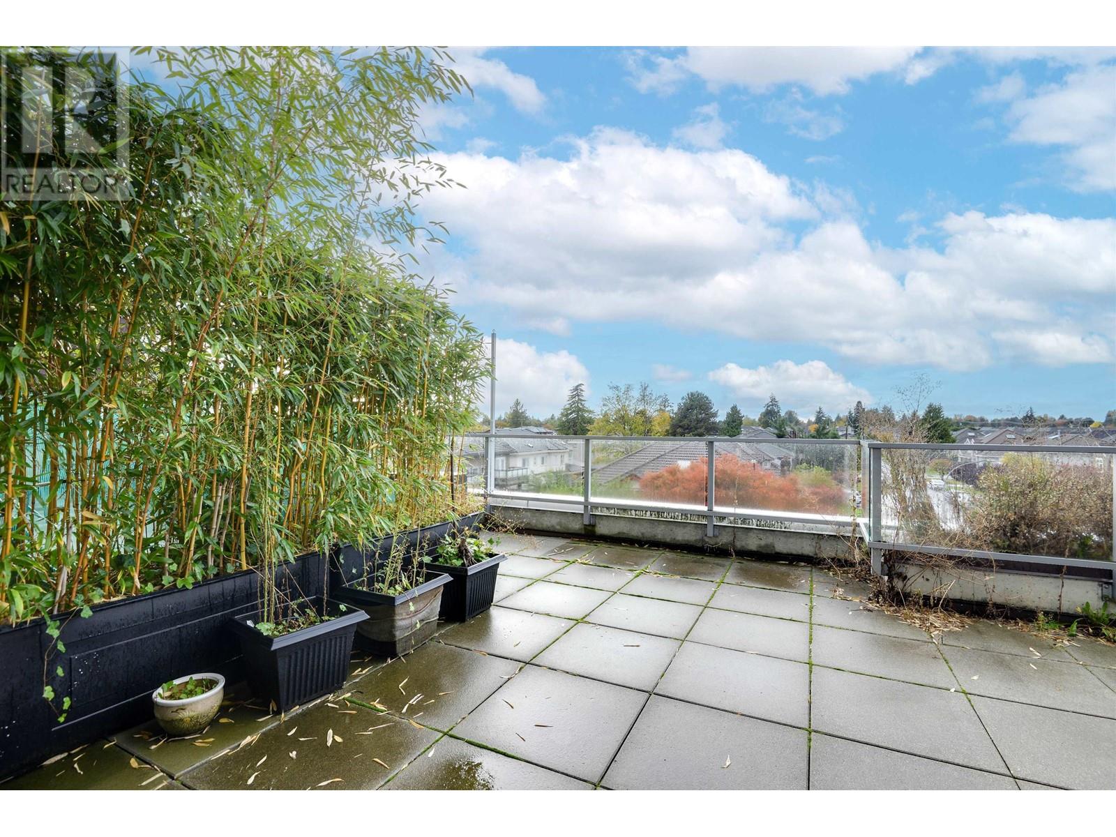 Listing Picture 5 of 29 : 306 10020 DUNOON DRIVE, Richmond / 烈治文 - 魯藝地產 Yvonne Lu Group - MLS Medallion Club Member