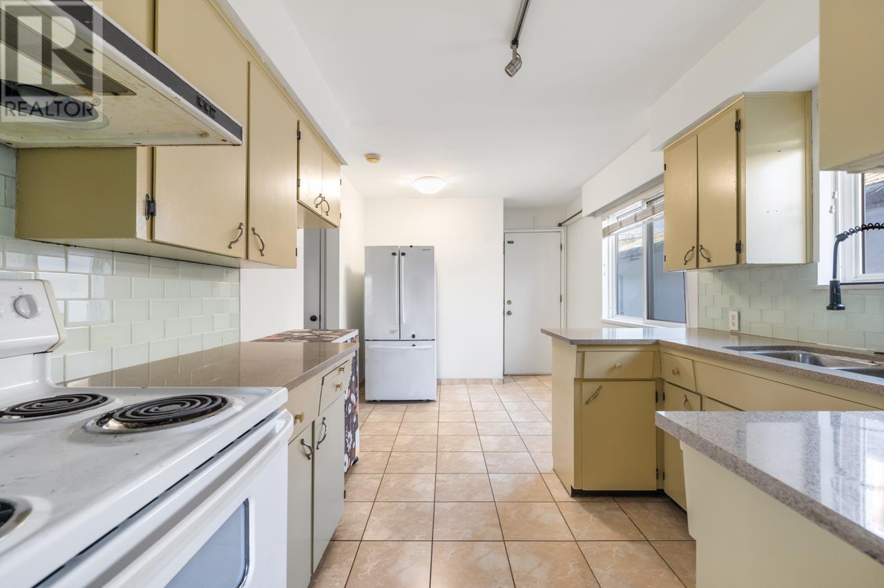 5255 Chambers Street, Vancouver, British Columbia  V5R 3M2 - Photo 8 - R2954861