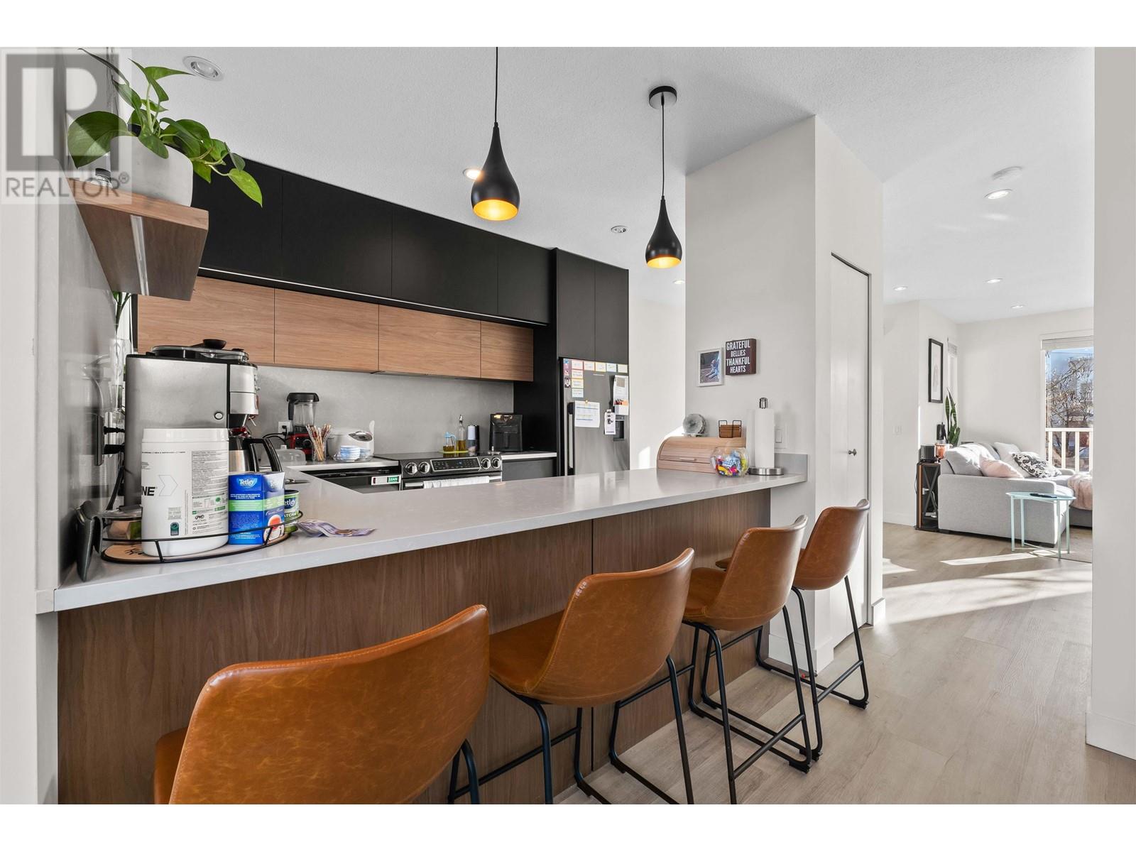 Listing Picture 14 of 27 : 22 12331 MCNEELY DRIVE, Richmond / 烈治文 - 魯藝地產 Yvonne Lu Group - MLS Medallion Club Member