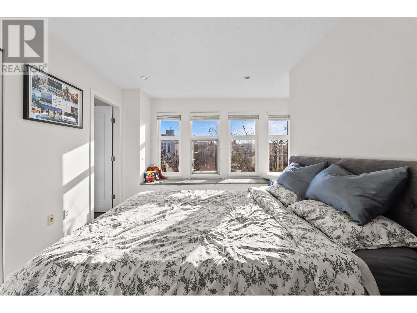 Listing Picture 23 of 27 : 22 12331 MCNEELY DRIVE, Richmond / 烈治文 - 魯藝地產 Yvonne Lu Group - MLS Medallion Club Member