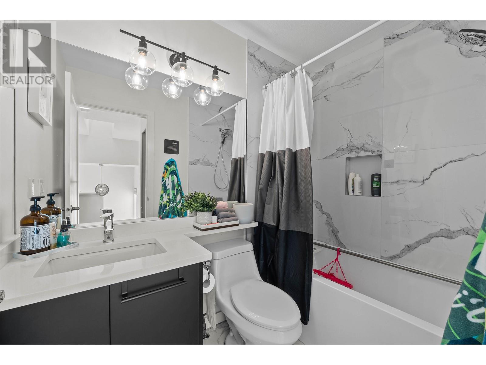 Listing Picture 20 of 27 : 22 12331 MCNEELY DRIVE, Richmond / 烈治文 - 魯藝地產 Yvonne Lu Group - MLS Medallion Club Member