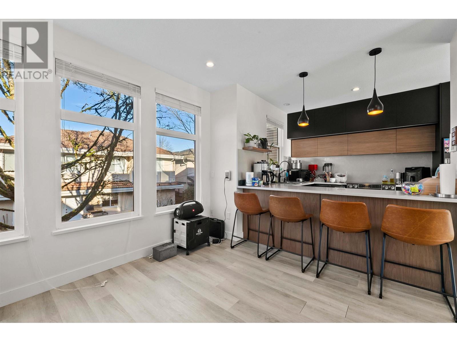 Listing Picture 13 of 27 : 22 12331 MCNEELY DRIVE, Richmond / 烈治文 - 魯藝地產 Yvonne Lu Group - MLS Medallion Club Member