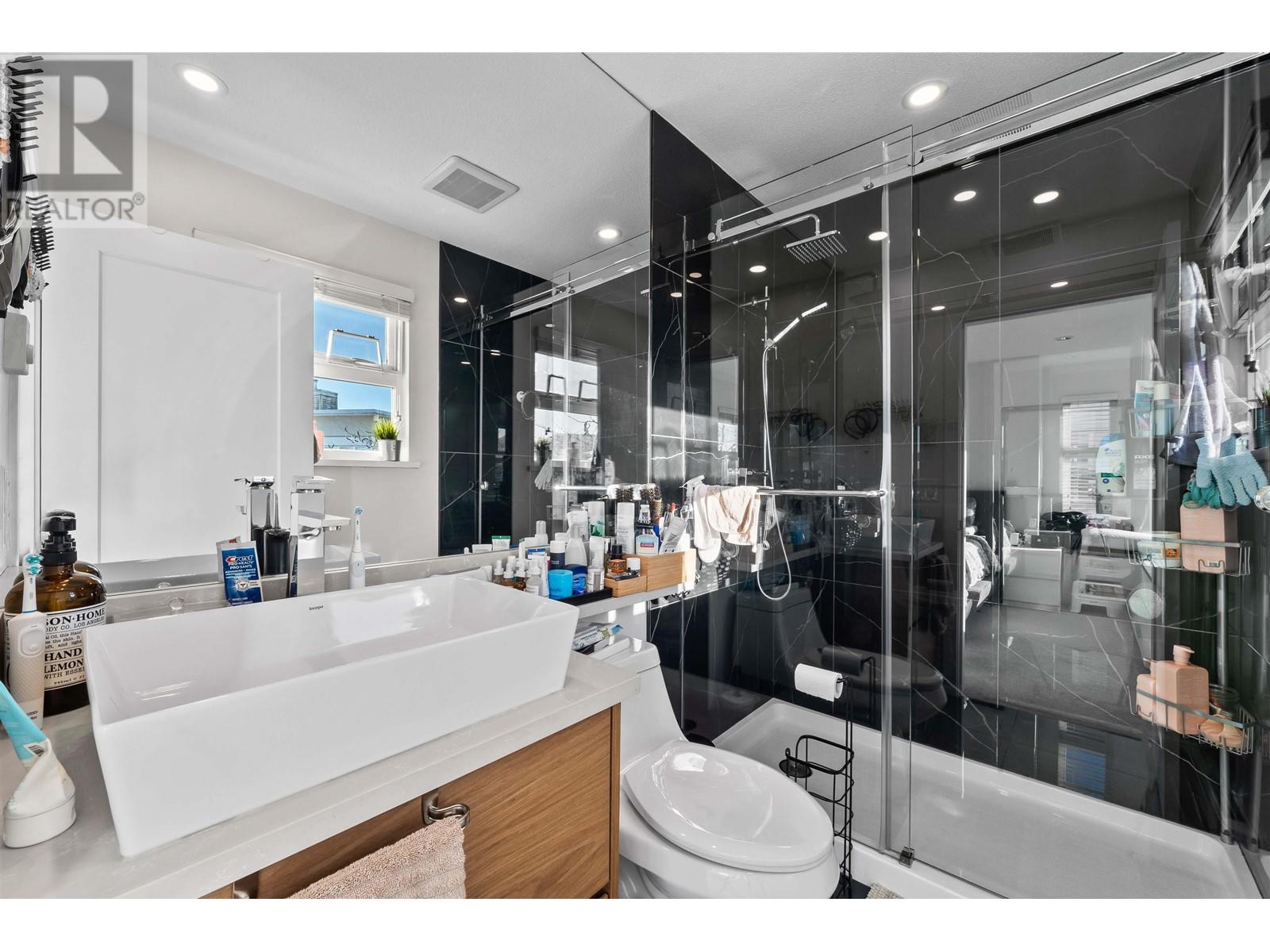 Listing Picture 25 of 27 : 22 12331 MCNEELY DRIVE, Richmond / 烈治文 - 魯藝地產 Yvonne Lu Group - MLS Medallion Club Member