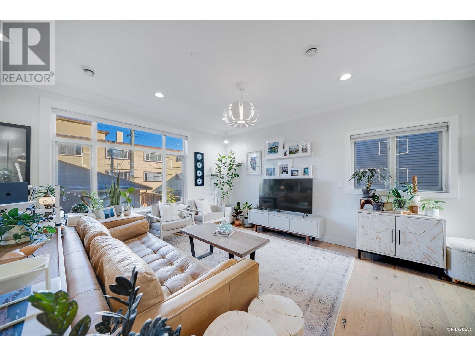 1609 Frances Street, Vancouver, British Columbia  V5L 1Z3 - Photo 5 - R2960376