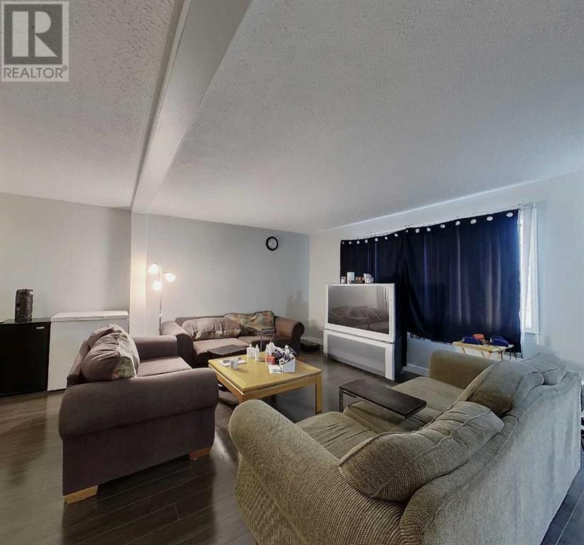 Property at 1102 55 Street image 2