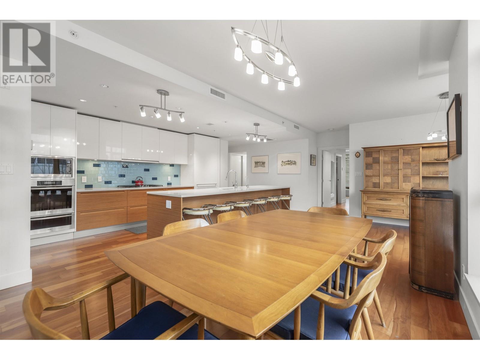 Listing Picture 14 of 40 : 302 6080 IONA DRIVE, Vancouver / 溫哥華 - 魯藝地產 Yvonne Lu Group - MLS Medallion Club Member