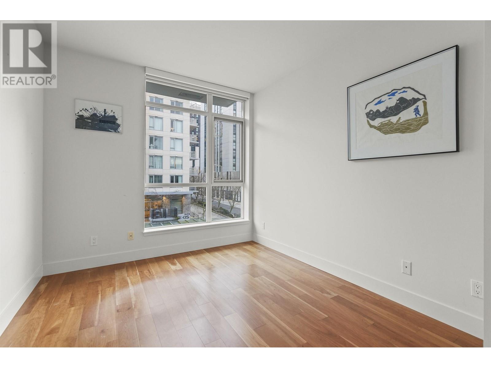 Listing Picture 30 of 40 : 302 6080 IONA DRIVE, Vancouver / 溫哥華 - 魯藝地產 Yvonne Lu Group - MLS Medallion Club Member