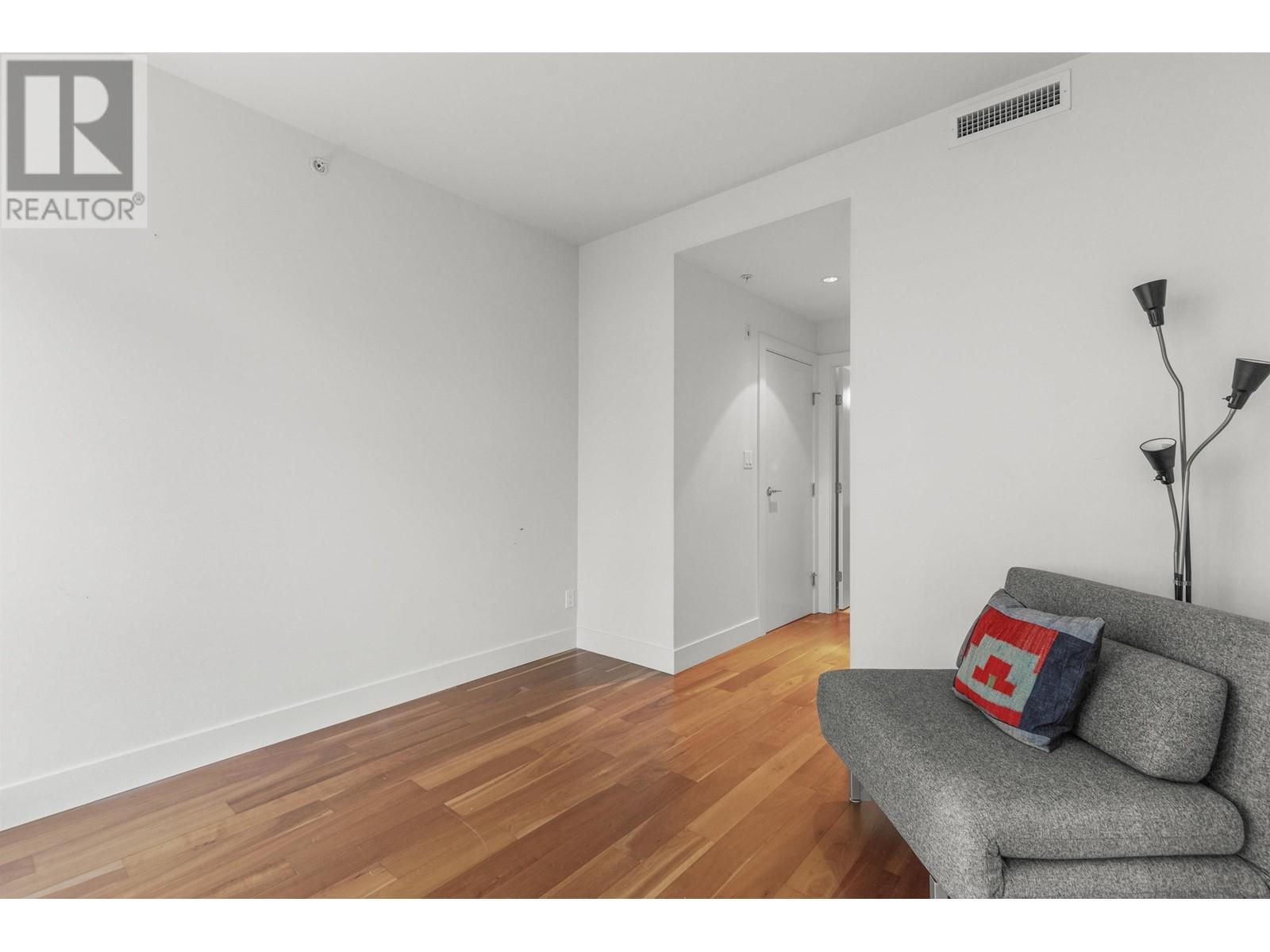 Listing Picture 28 of 40 : 302 6080 IONA DRIVE, Vancouver / 溫哥華 - 魯藝地產 Yvonne Lu Group - MLS Medallion Club Member