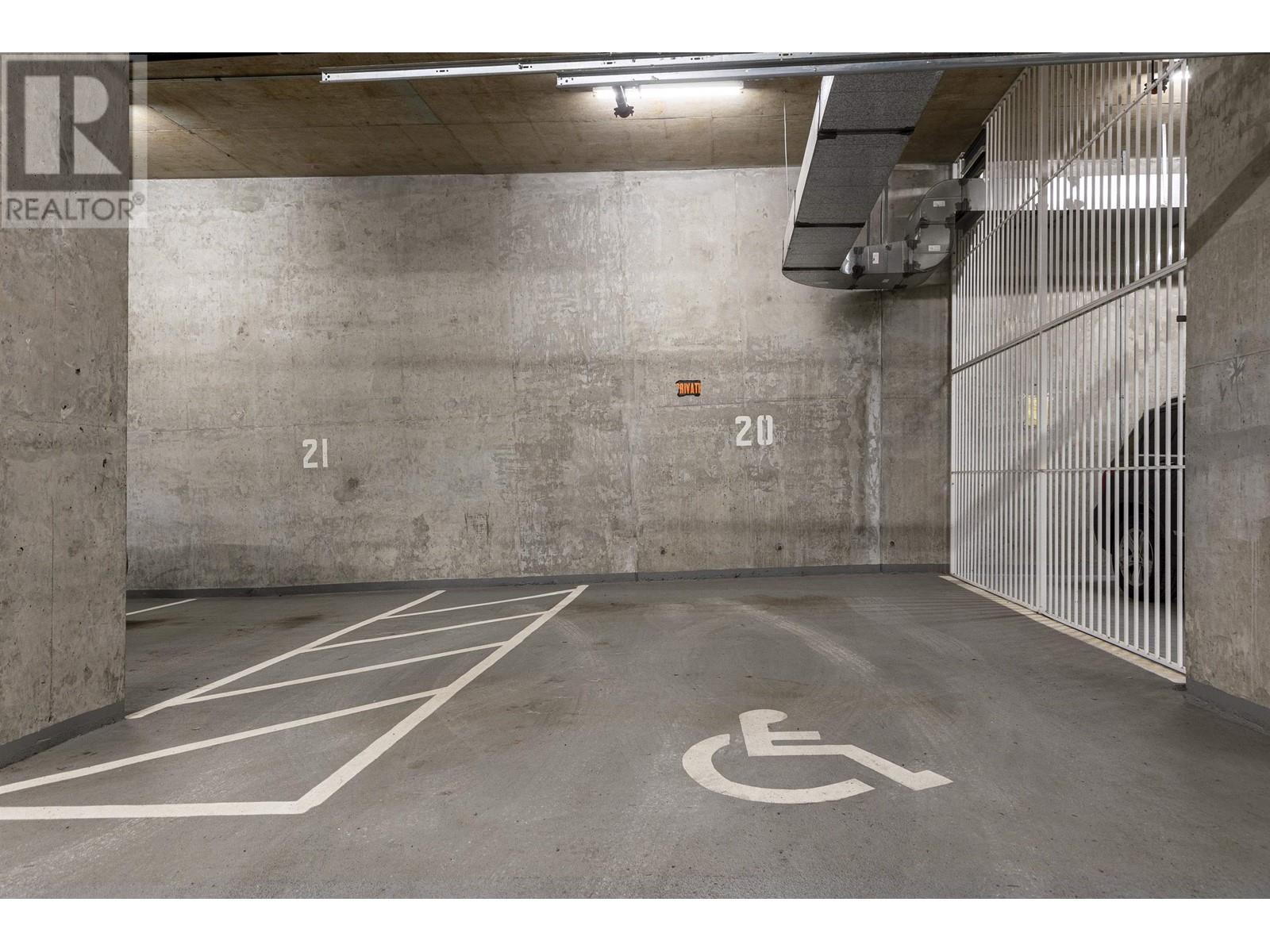 Listing Picture 37 of 40 : 302 6080 IONA DRIVE, Vancouver / 溫哥華 - 魯藝地產 Yvonne Lu Group - MLS Medallion Club Member