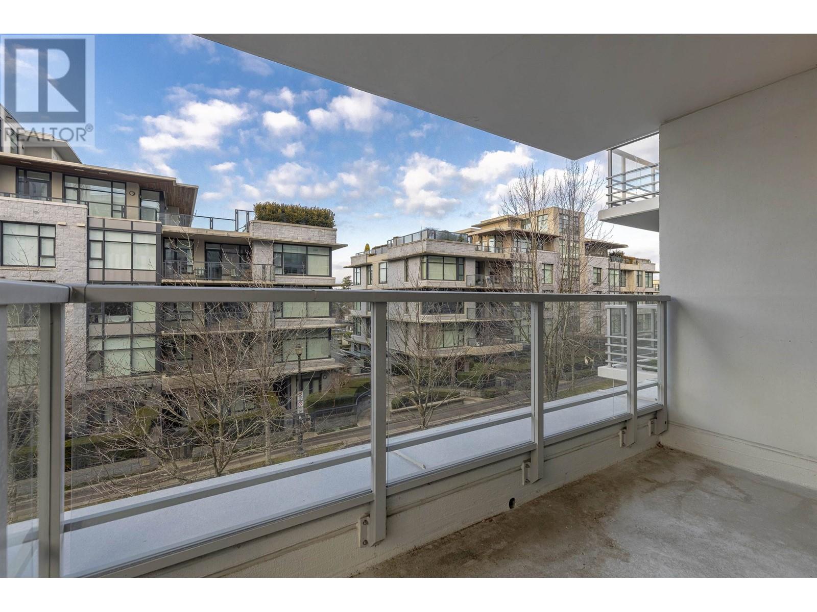 Listing Picture 9 of 40 : 302 6080 IONA DRIVE, Vancouver / 溫哥華 - 魯藝地產 Yvonne Lu Group - MLS Medallion Club Member