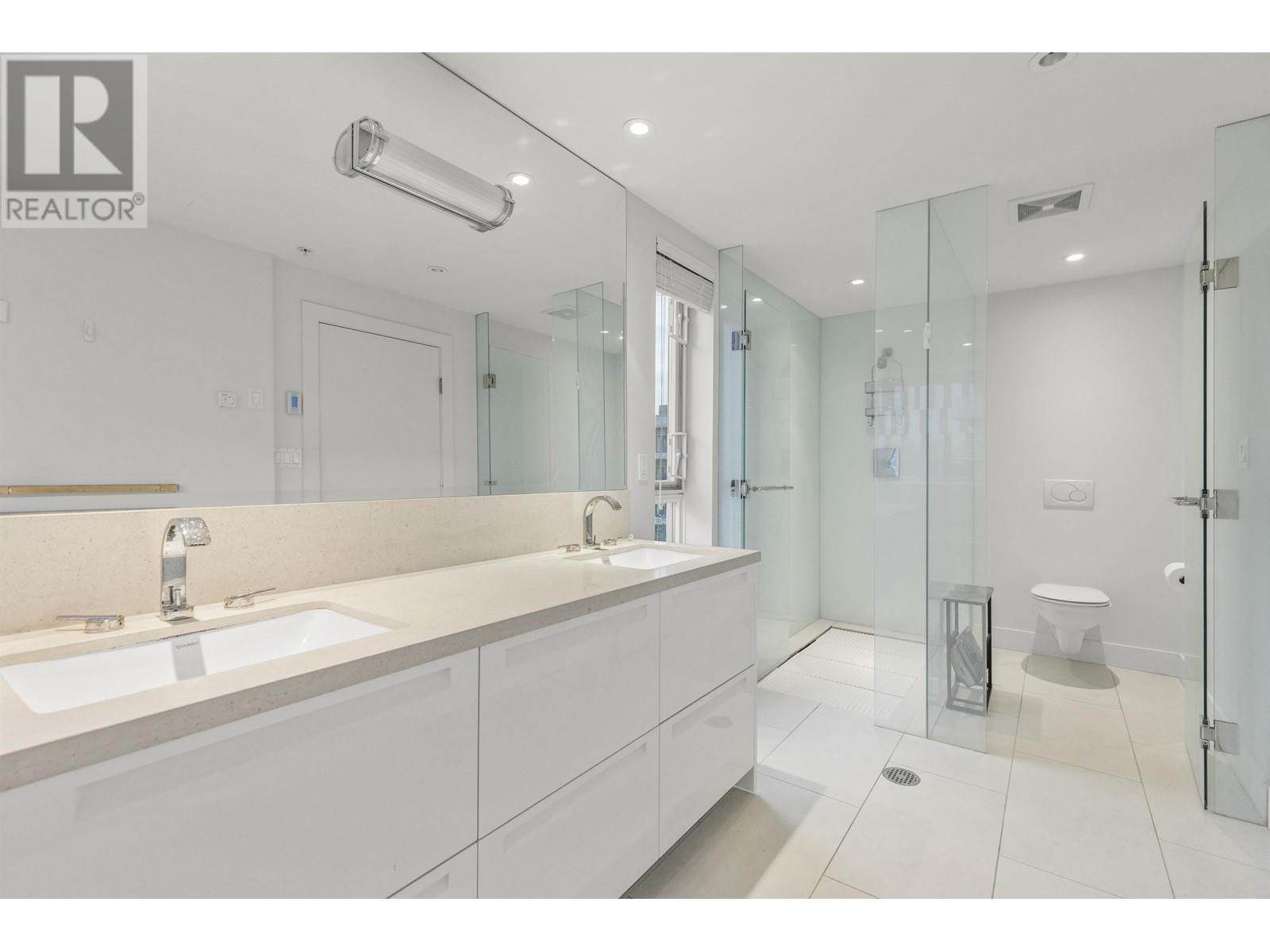 Listing Picture 25 of 40 : 302 6080 IONA DRIVE, Vancouver / 溫哥華 - 魯藝地產 Yvonne Lu Group - MLS Medallion Club Member