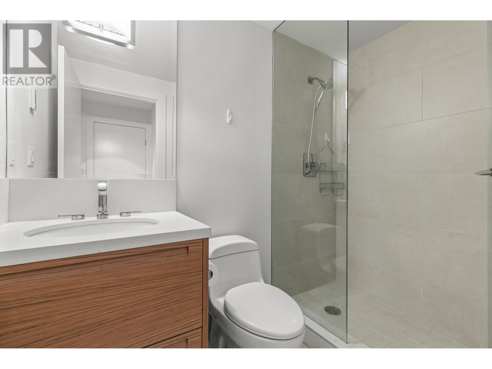 Listing Picture 32 of 40 : 302 6080 IONA DRIVE, Vancouver / 溫哥華 - 魯藝地產 Yvonne Lu Group - MLS Medallion Club Member