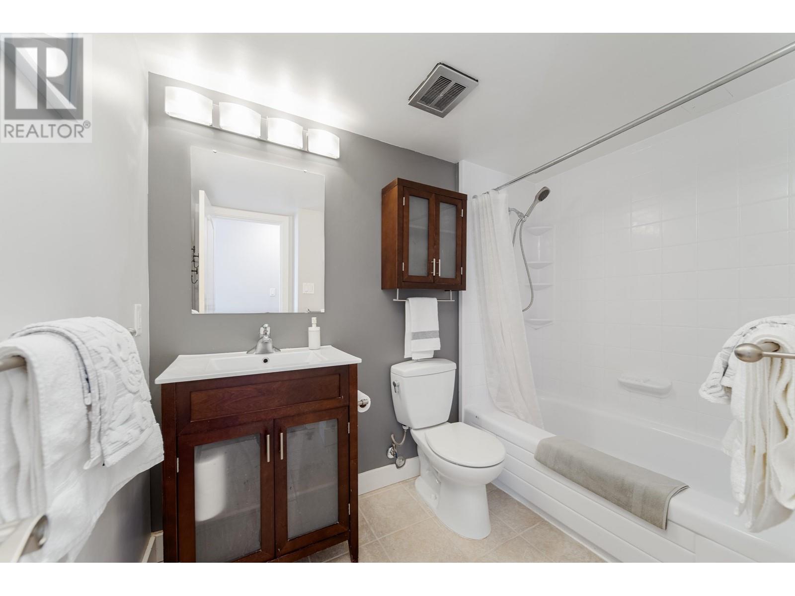 706 1725 Pendrell Street, Vancouver, British Columbia  V6G 2X7 - Photo 11 - R2960443