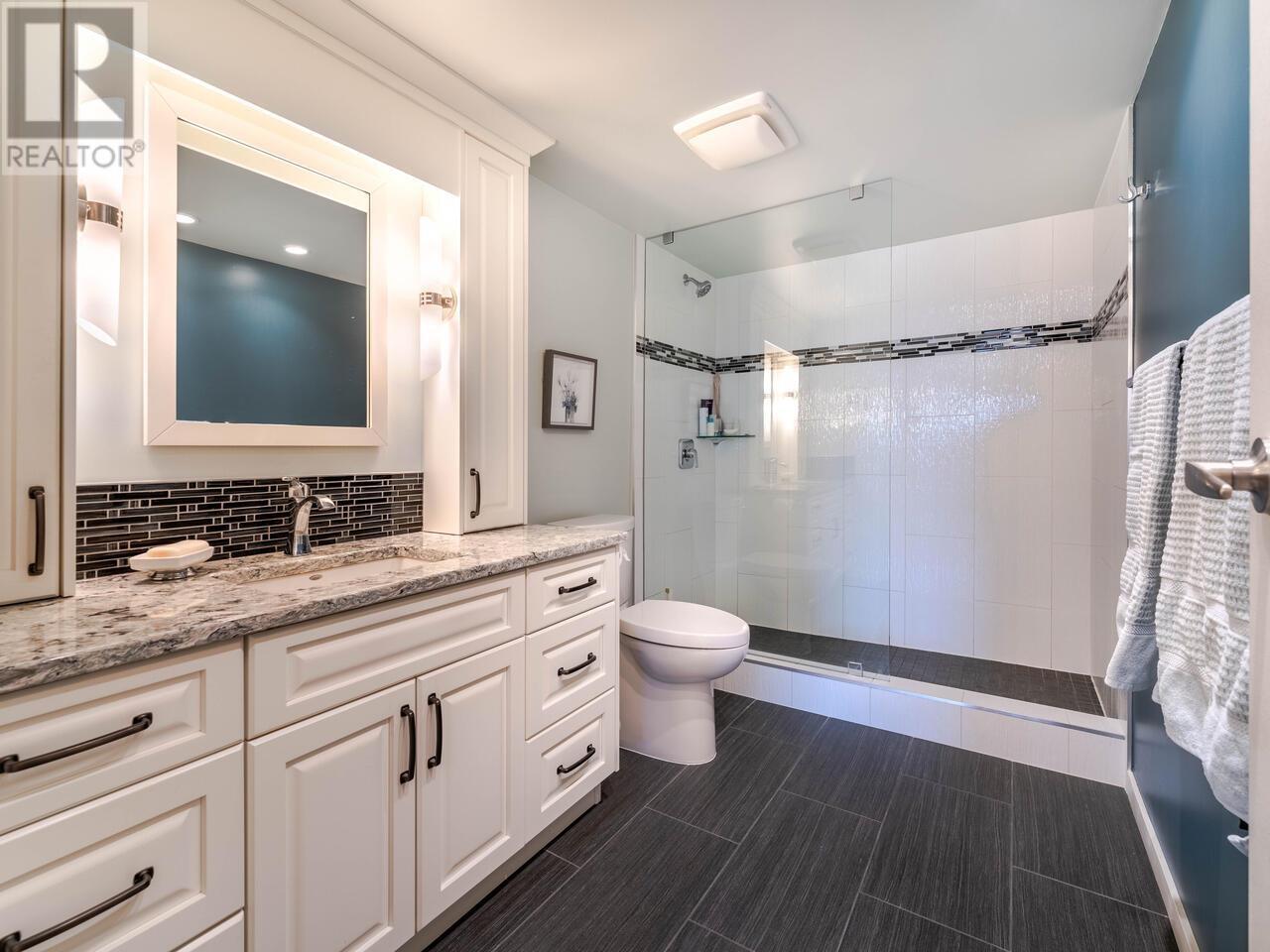 1606 612 Fifth Avenue, New Westminster, British Columbia  V3M 1X5 - Photo 13 - R2960661