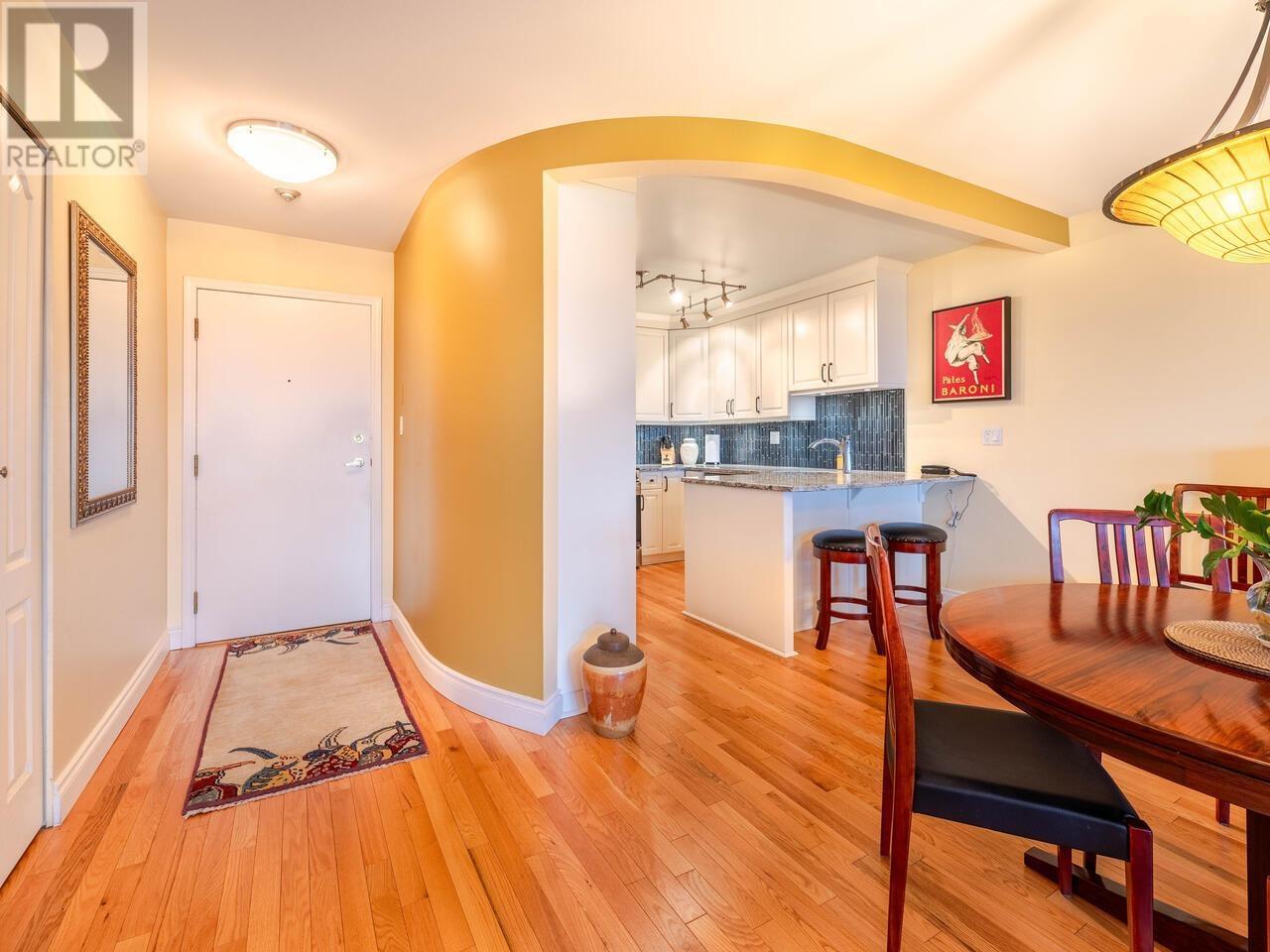 1606 612 Fifth Avenue, New Westminster, British Columbia  V3M 1X5 - Photo 2 - R2960661