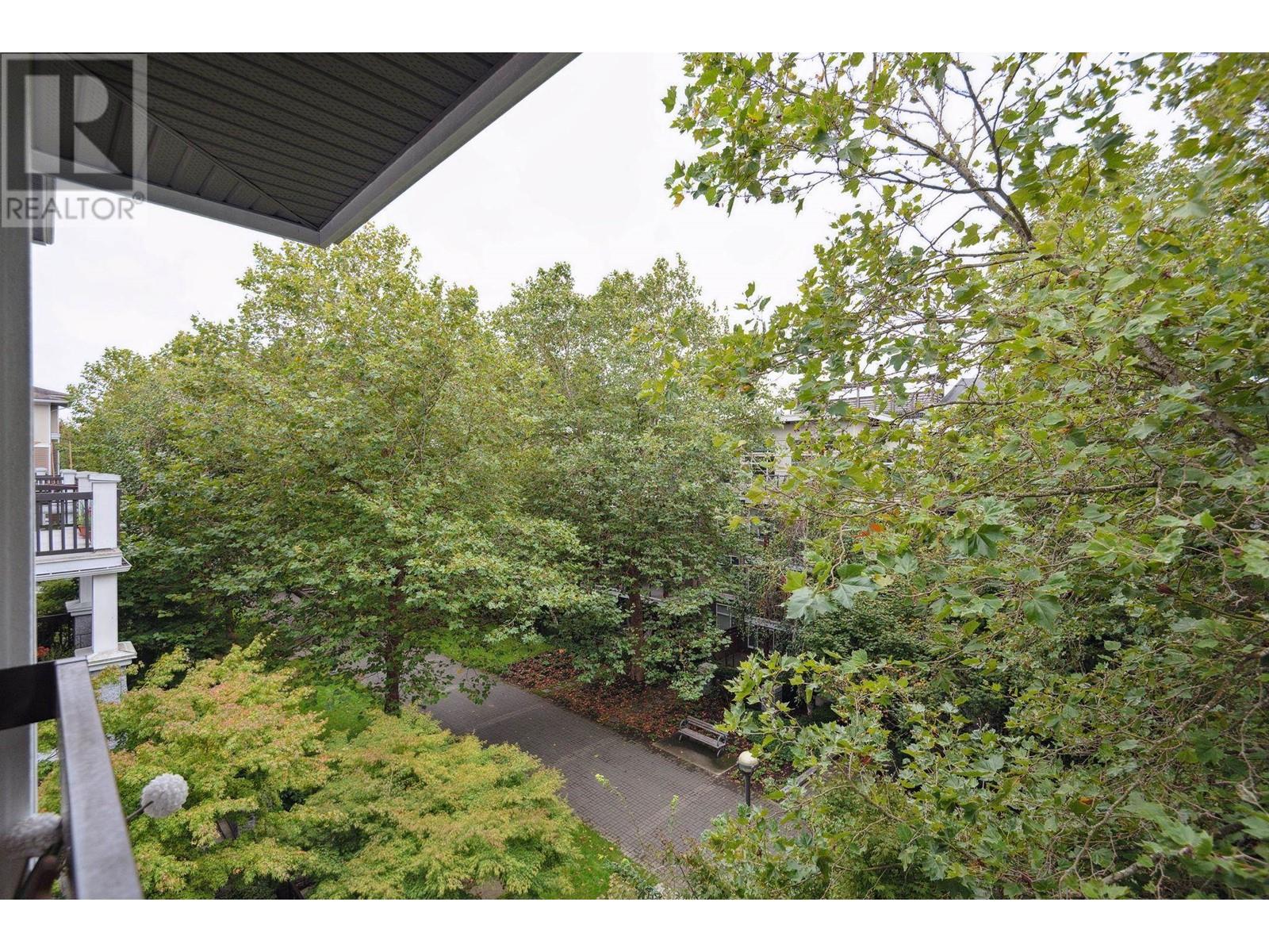 Listing Picture 10 of 11 : 311 6279 EAGLES DRIVE, Vancouver / 溫哥華 - 魯藝地產 Yvonne Lu Group - MLS Medallion Club Member