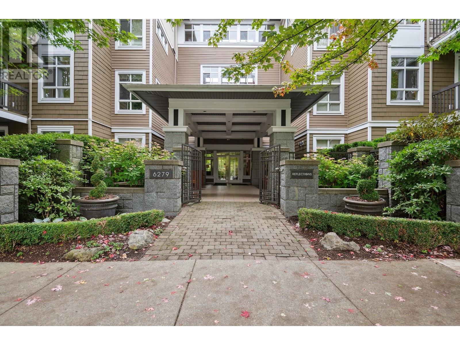 Listing Picture 9 of 11 : 311 6279 EAGLES DRIVE, Vancouver / 溫哥華 - 魯藝地產 Yvonne Lu Group - MLS Medallion Club Member