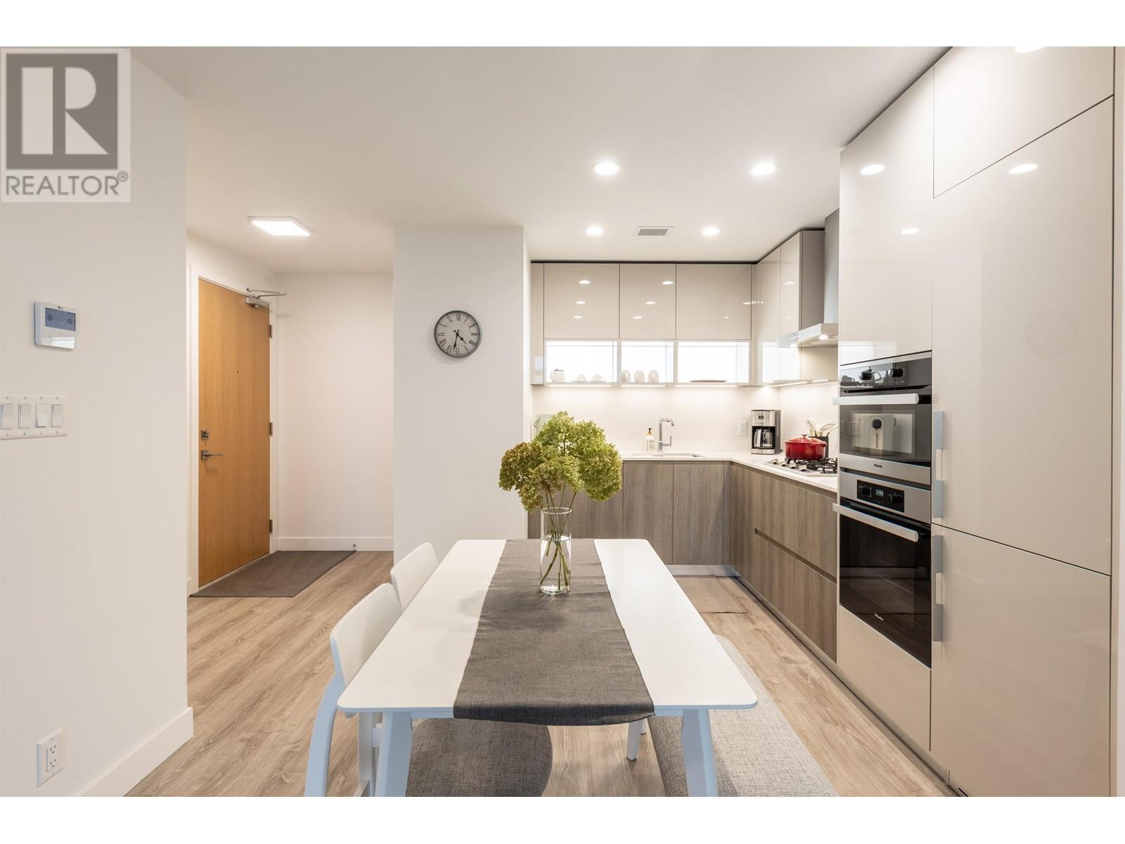 Listing Picture 19 of 39 : 2801 6511 SUSSEX AVENUE, Burnaby / 本拿比 - 魯藝地產 Yvonne Lu Group - MLS Medallion Club Member