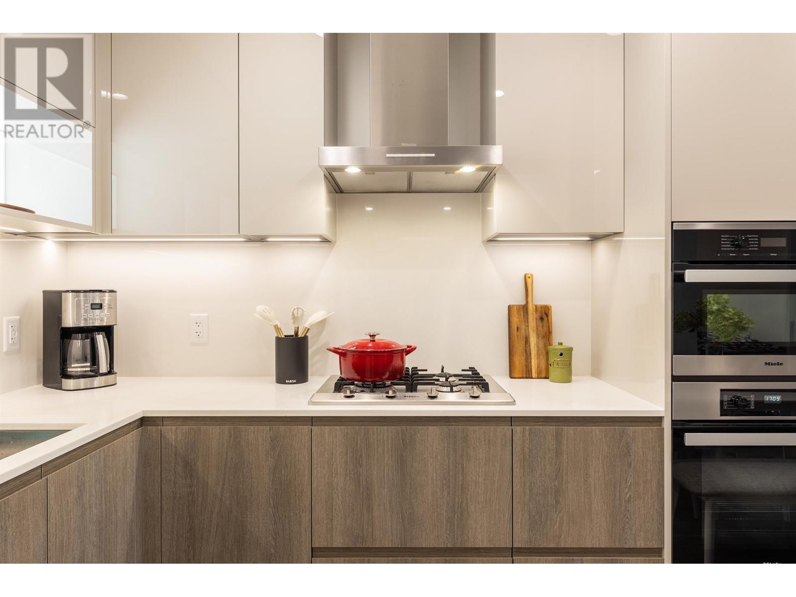 Listing Picture 22 of 39 : 2801 6511 SUSSEX AVENUE, Burnaby / 本拿比 - 魯藝地產 Yvonne Lu Group - MLS Medallion Club Member