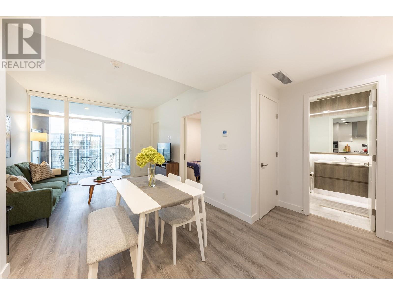 Listing Picture 8 of 39 : 2801 6511 SUSSEX AVENUE, Burnaby / 本拿比 - 魯藝地產 Yvonne Lu Group - MLS Medallion Club Member