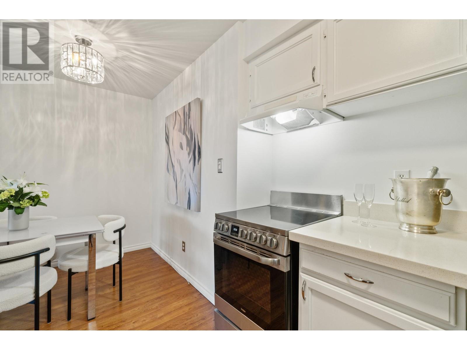 201 1825 W 8th Avenue, Vancouver, British Columbia  V6J 1V9 - Photo 12 - R2960678