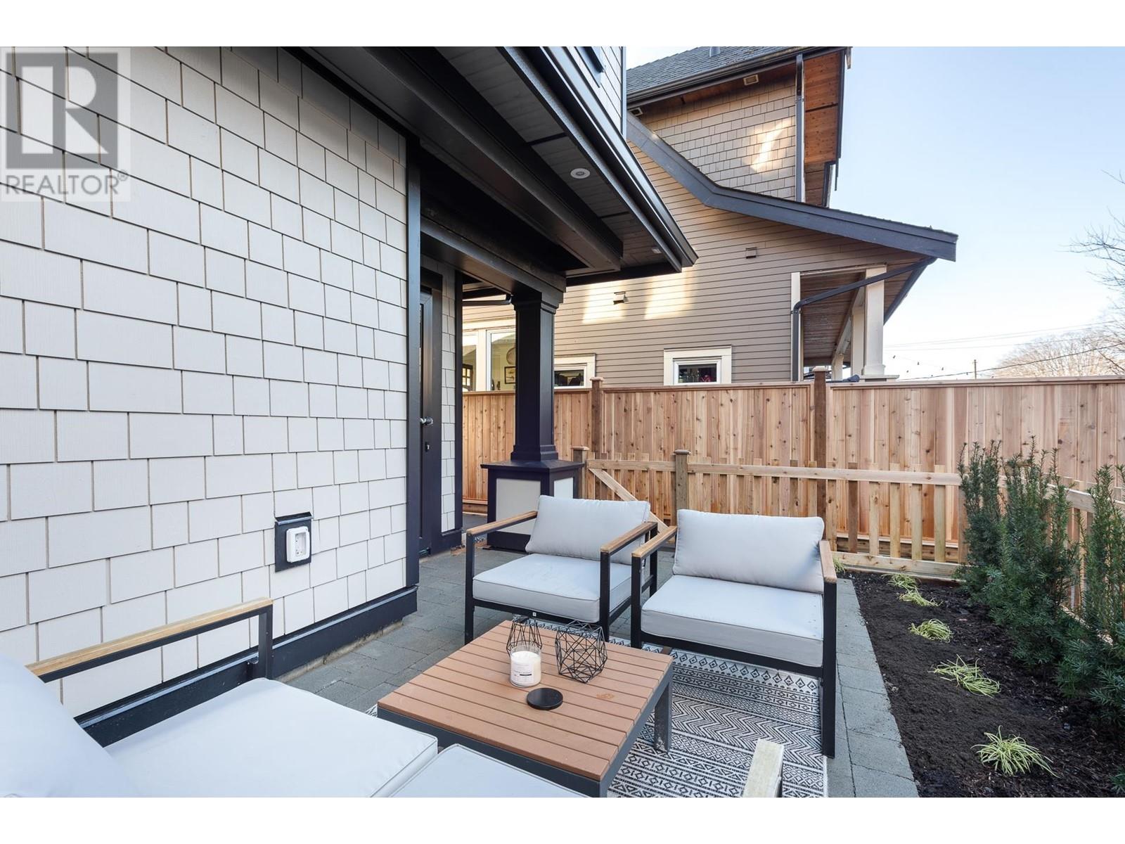 1073 E 22nd Avenue, Vancouver, British Columbia  V0V 0V0 - Photo 10 - R2960702