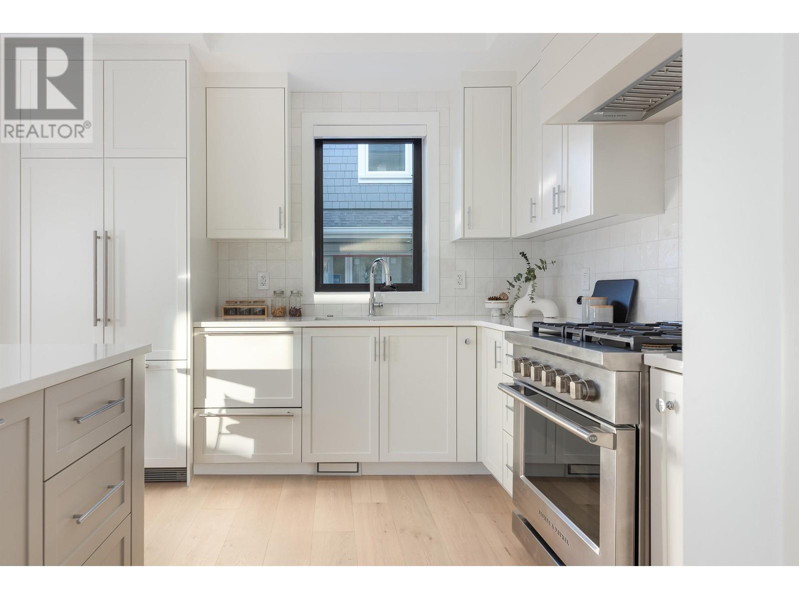 1073 E 22nd Avenue, Vancouver, British Columbia  V0V 0V0 - Photo 8 - R2960702