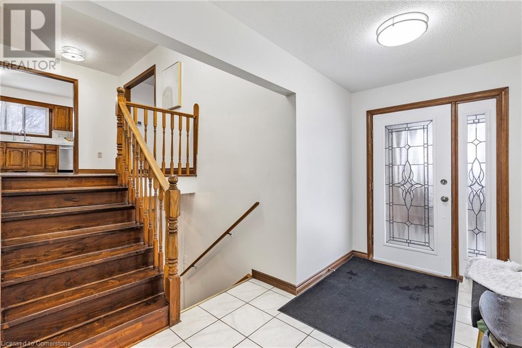 Property at 739 E MUD Street E image 5
