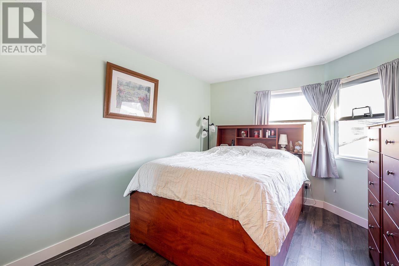 Listing Picture 18 of 30 : 2 8531 BENNETT ROAD, Richmond / 烈治文 - 魯藝地產 Yvonne Lu Group - MLS Medallion Club Member