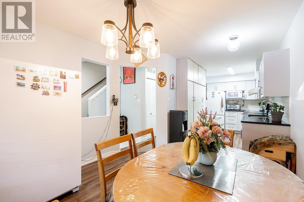 Listing Picture 16 of 30 : 2 8531 BENNETT ROAD, Richmond / 烈治文 - 魯藝地產 Yvonne Lu Group - MLS Medallion Club Member