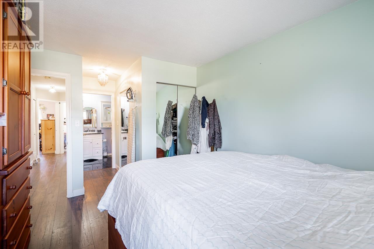 Listing Picture 19 of 30 : 2 8531 BENNETT ROAD, Richmond / 烈治文 - 魯藝地產 Yvonne Lu Group - MLS Medallion Club Member