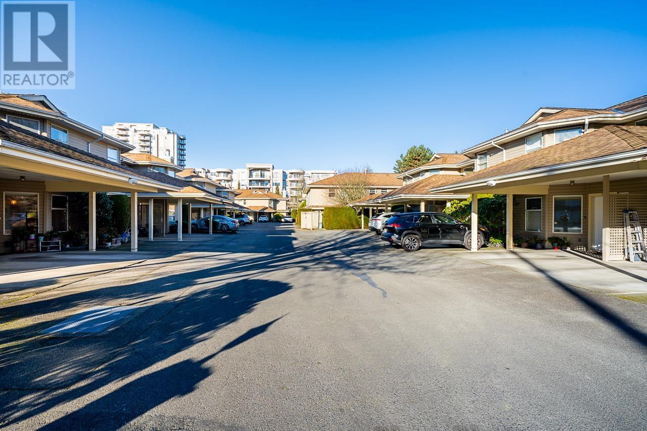 Listing Picture 2 of 30 : 2 8531 BENNETT ROAD, Richmond / 烈治文 - 魯藝地產 Yvonne Lu Group - MLS Medallion Club Member
