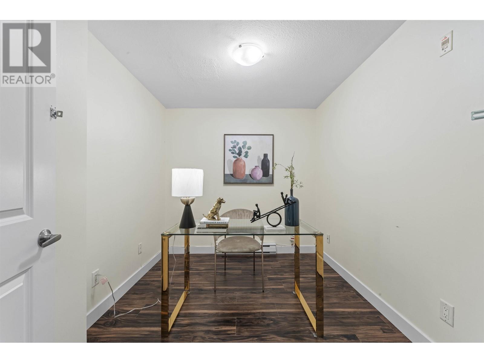 Listing Picture 11 of 24 : 105 5692 KINGS ROAD, Vancouver / 溫哥華 - 魯藝地產 Yvonne Lu Group - MLS Medallion Club Member