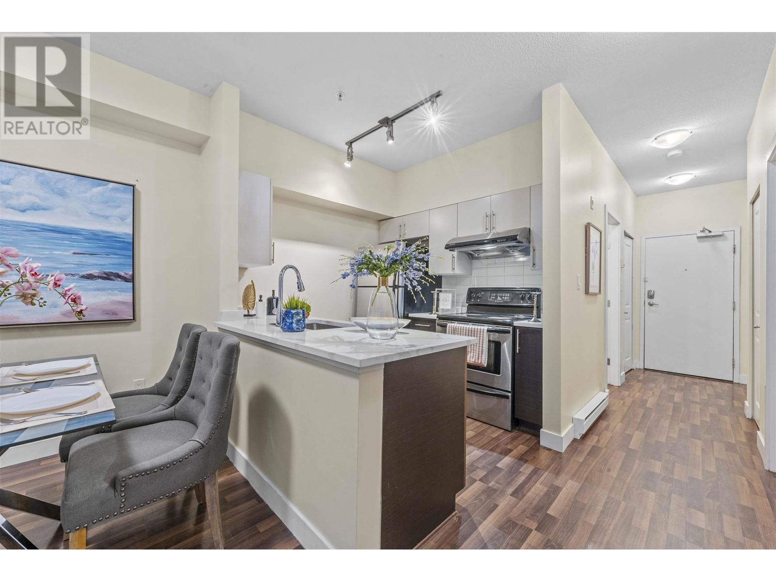 Listing Picture 9 of 24 : 105 5692 KINGS ROAD, Vancouver / 溫哥華 - 魯藝地產 Yvonne Lu Group - MLS Medallion Club Member