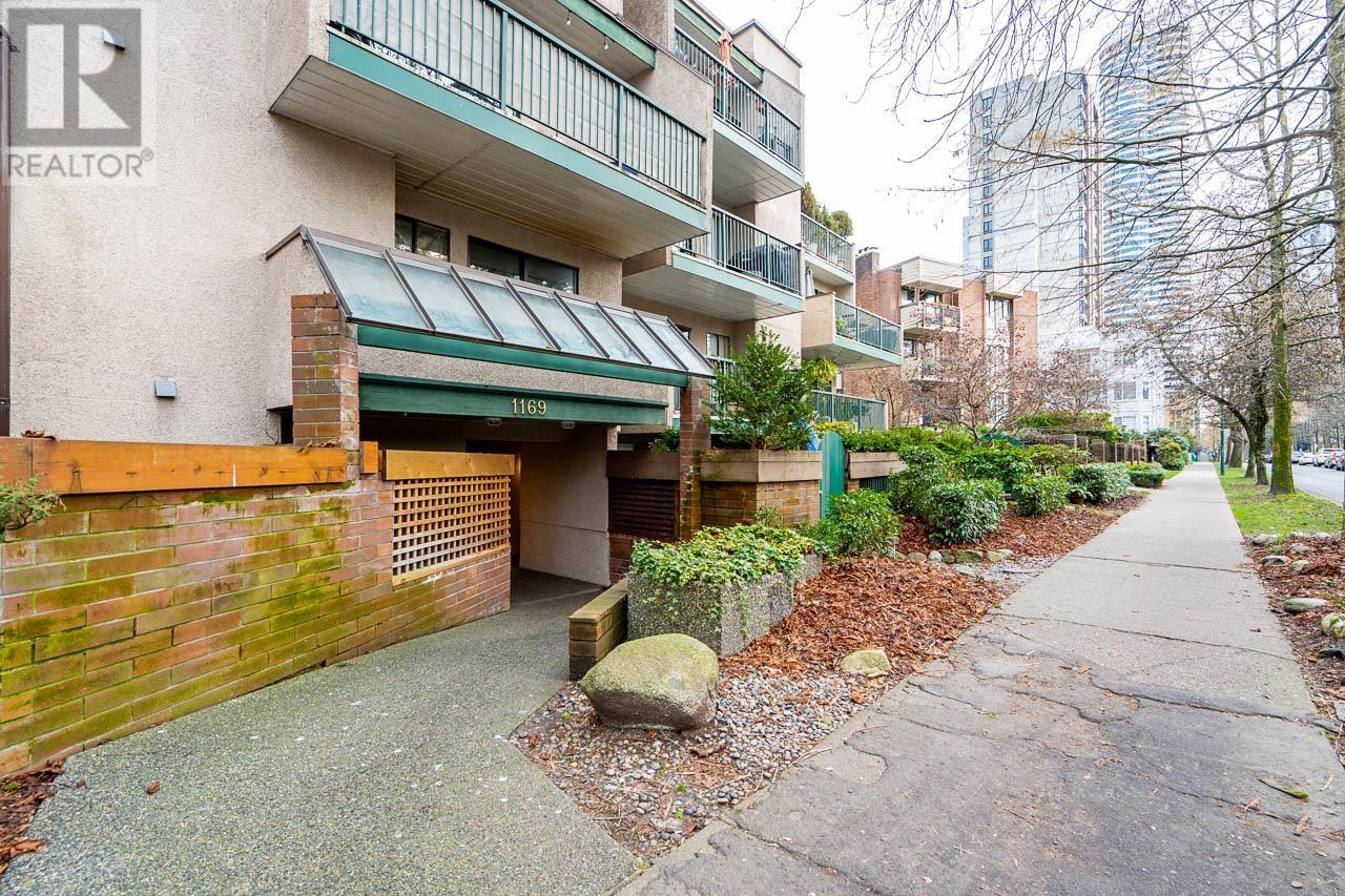 306 1169 Nelson Street, Vancouver, British Columbia  V6E 1J3 - Photo 1 - R2960680