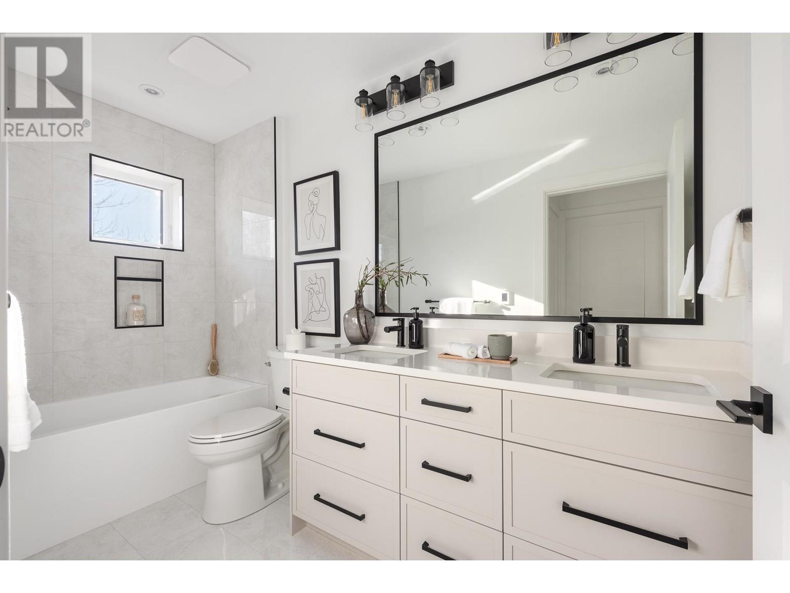 1075 E 22nd Avenue, Vancouver, British Columbia  V5V 1W2 - Photo 13 - R2960719