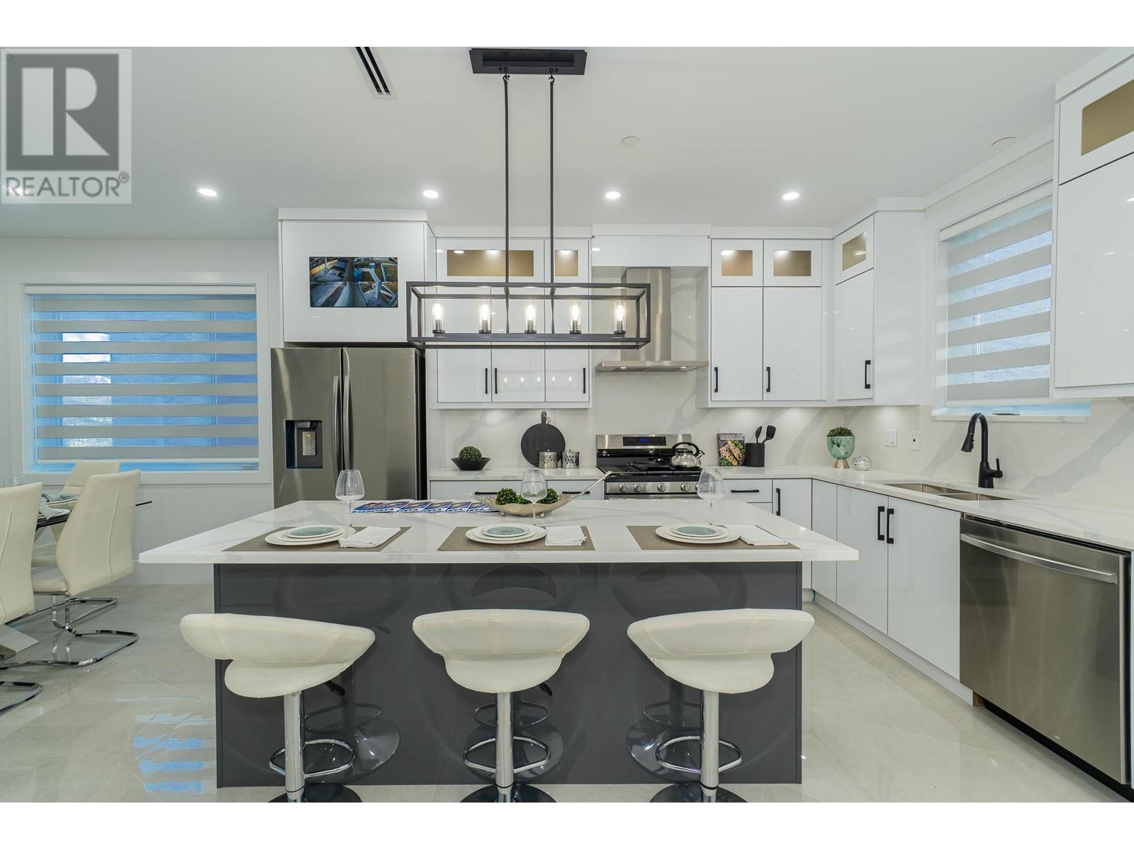 2792 E 49th Avenue, Vancouver, British Columbia  V0V 0V0 - Photo 10 - R2960730