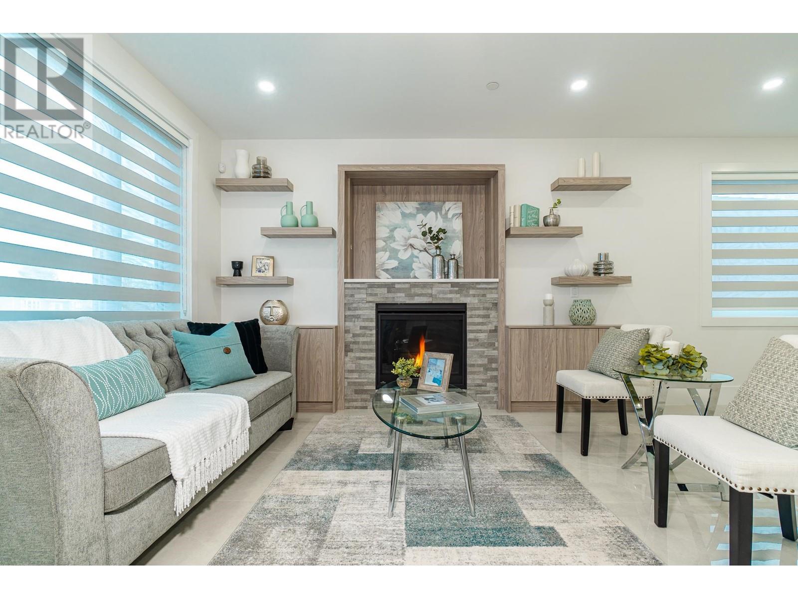 2792 E 49th Avenue, Vancouver, British Columbia  V0V 0V0 - Photo 3 - R2960730