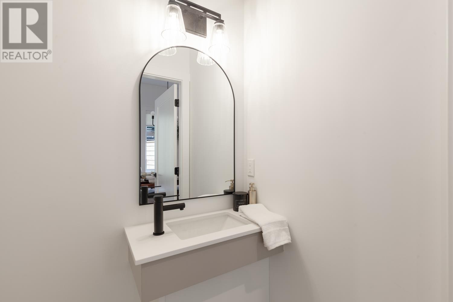 1071 Semlin Drive, Vancouver, British Columbia  V5L 2N6 - Photo 10 - R2960736