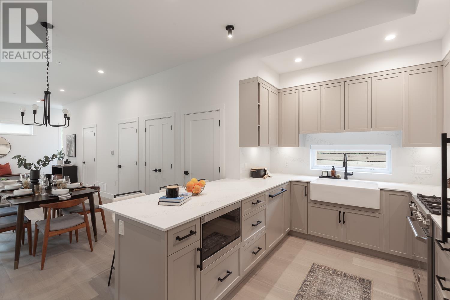 1071 Semlin Drive, Vancouver, British Columbia  V5L 2N6 - Photo 9 - R2960736