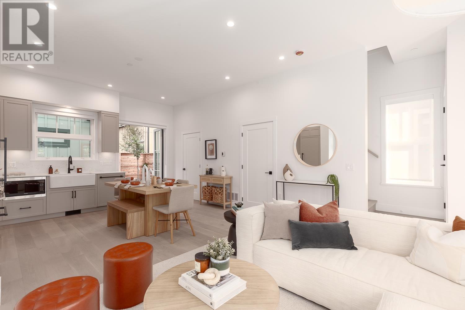 1961 Napier Street, Vancouver, British Columbia  V5L 2N6 - Photo 3 - R2960729