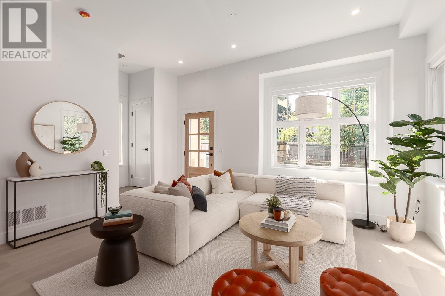 1961 Napier Street, Vancouver, British Columbia  V5L 2N6 - Photo 4 - R2960729