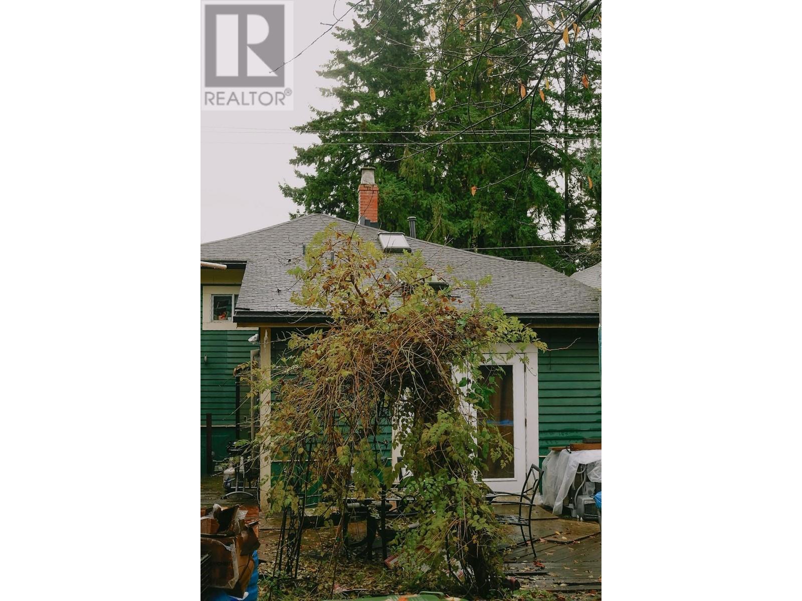 Property at 1121 EDINBURGH STREET image 2